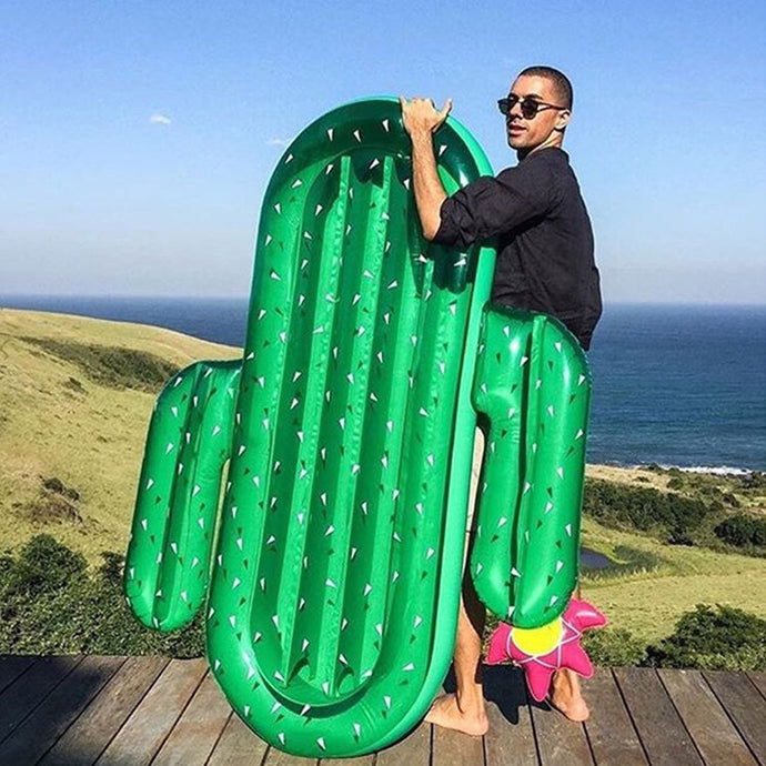 2017 Good Quality Summer Giant Inflatable Water Sport Buoy Giant Inflatable Cactus Floating Row Swim Rings Air Mattress